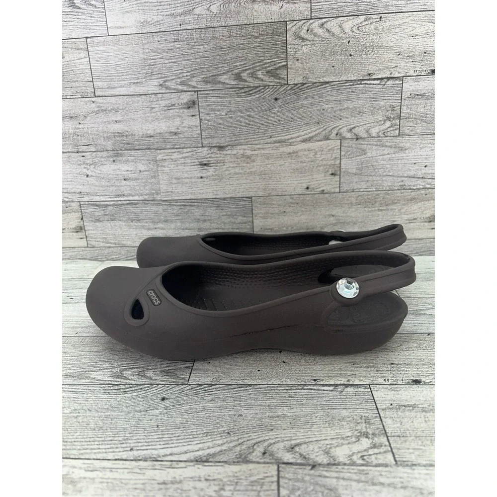 CROCS Women's Olivia Flats Brown Rubber Slingback Shoe Beach Jewel Comfy Size‎ 6